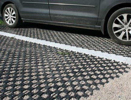 geogrid driveway with markings